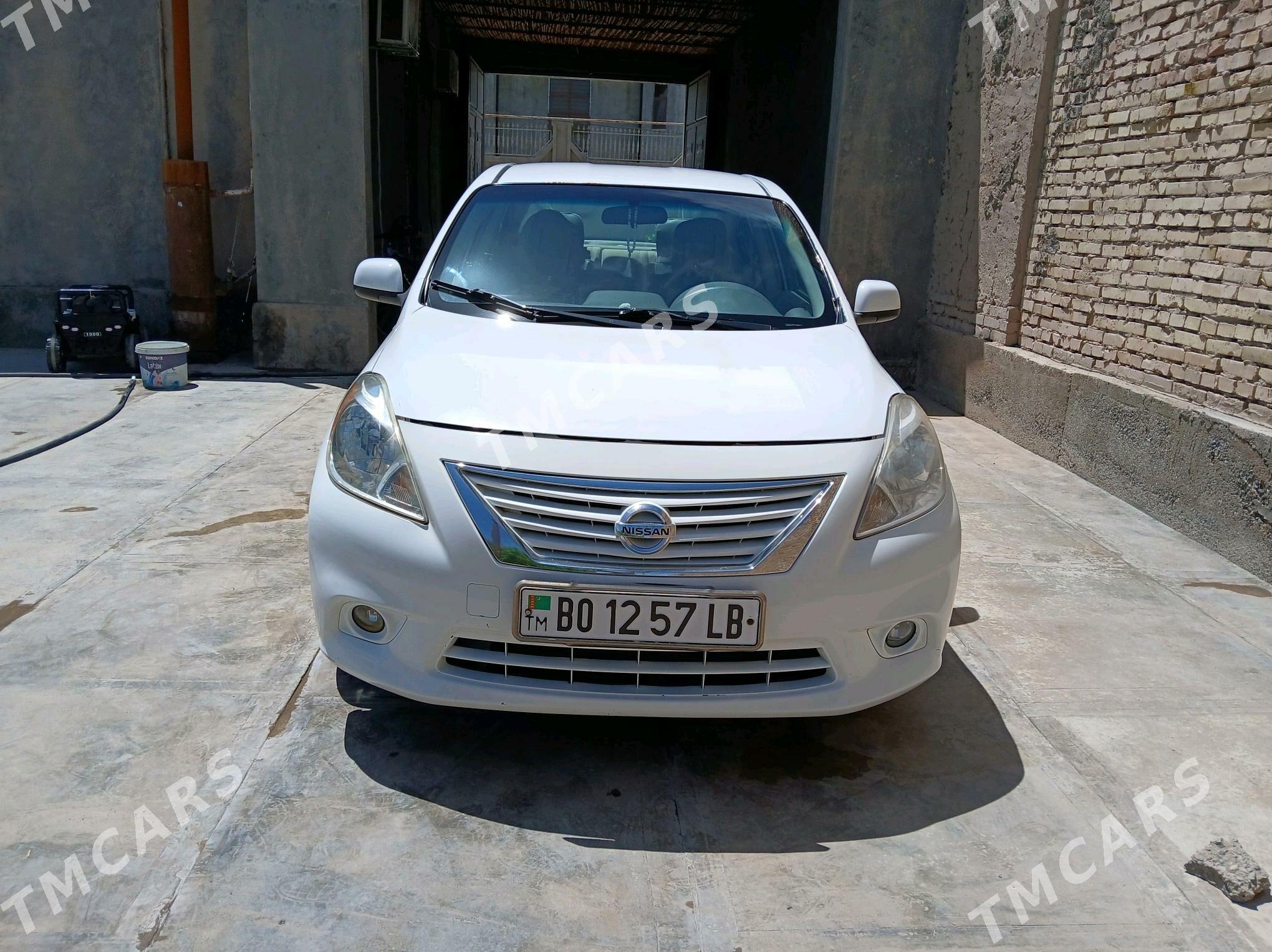 Nissan Versa 2013 - 100 000 TMT - Туркменабат - img 5