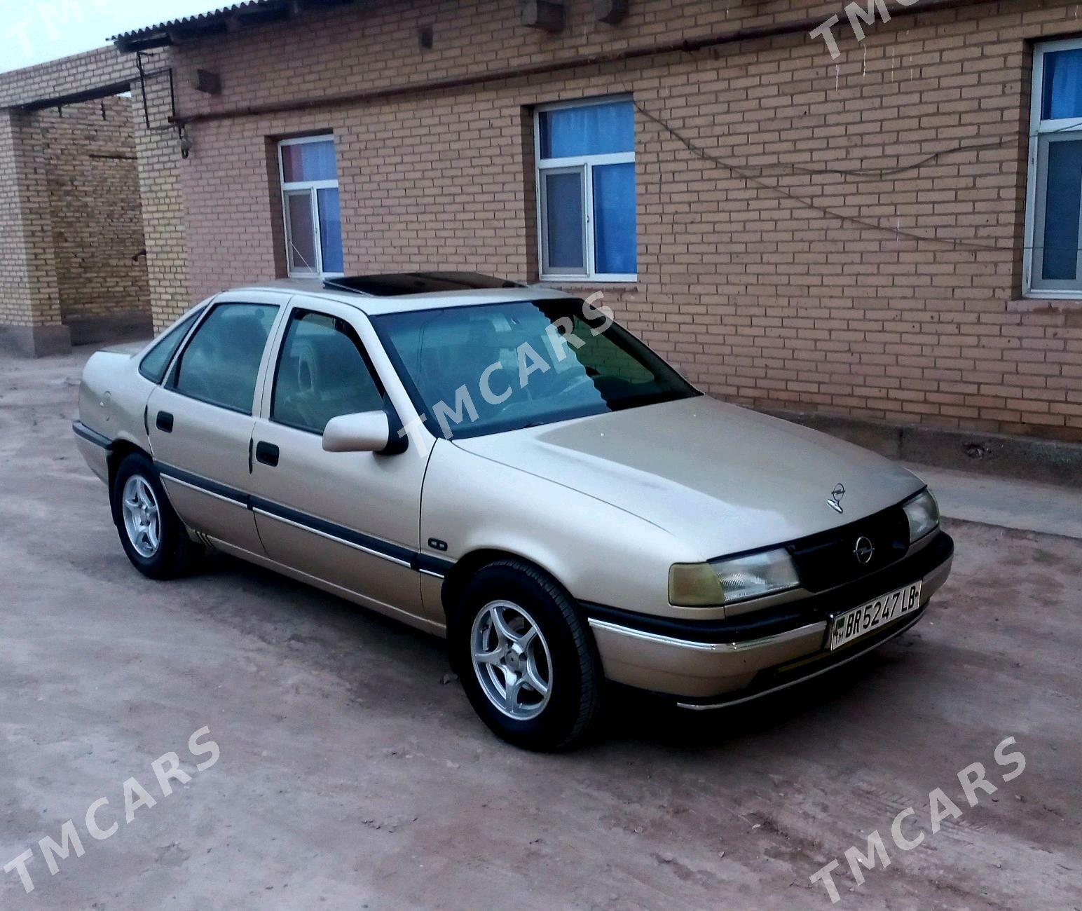 Opel Vectra 1990 - 31 000 TMT - Фарап - img 3