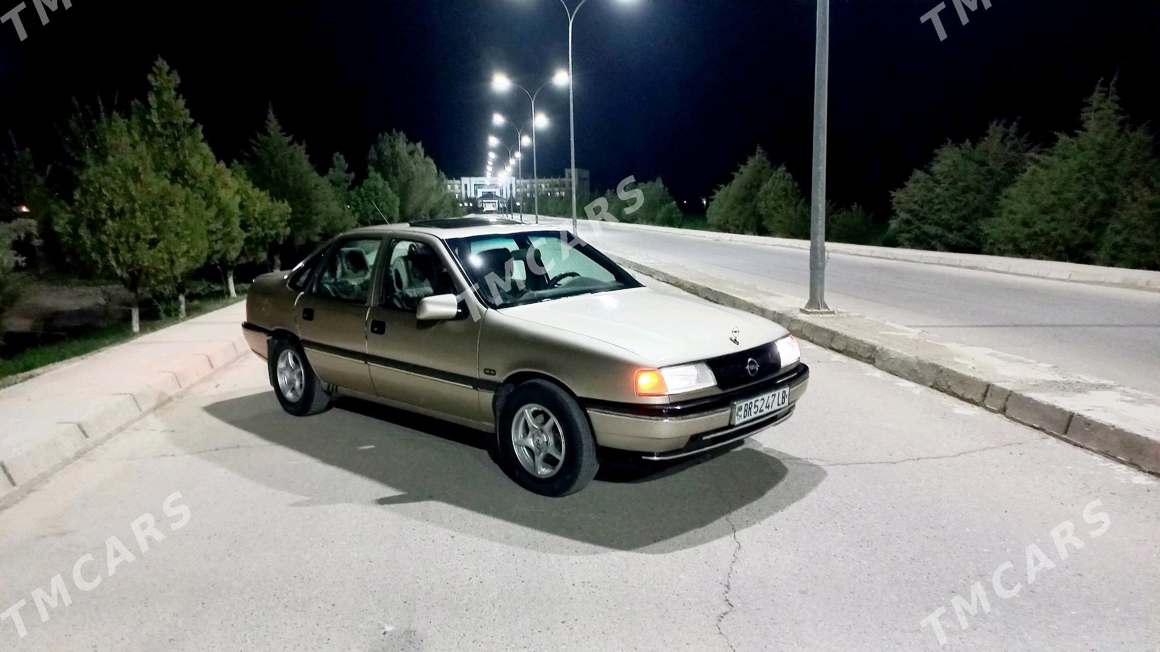 Opel Vectra 1990 - 31 000 TMT - Фарап - img 10
