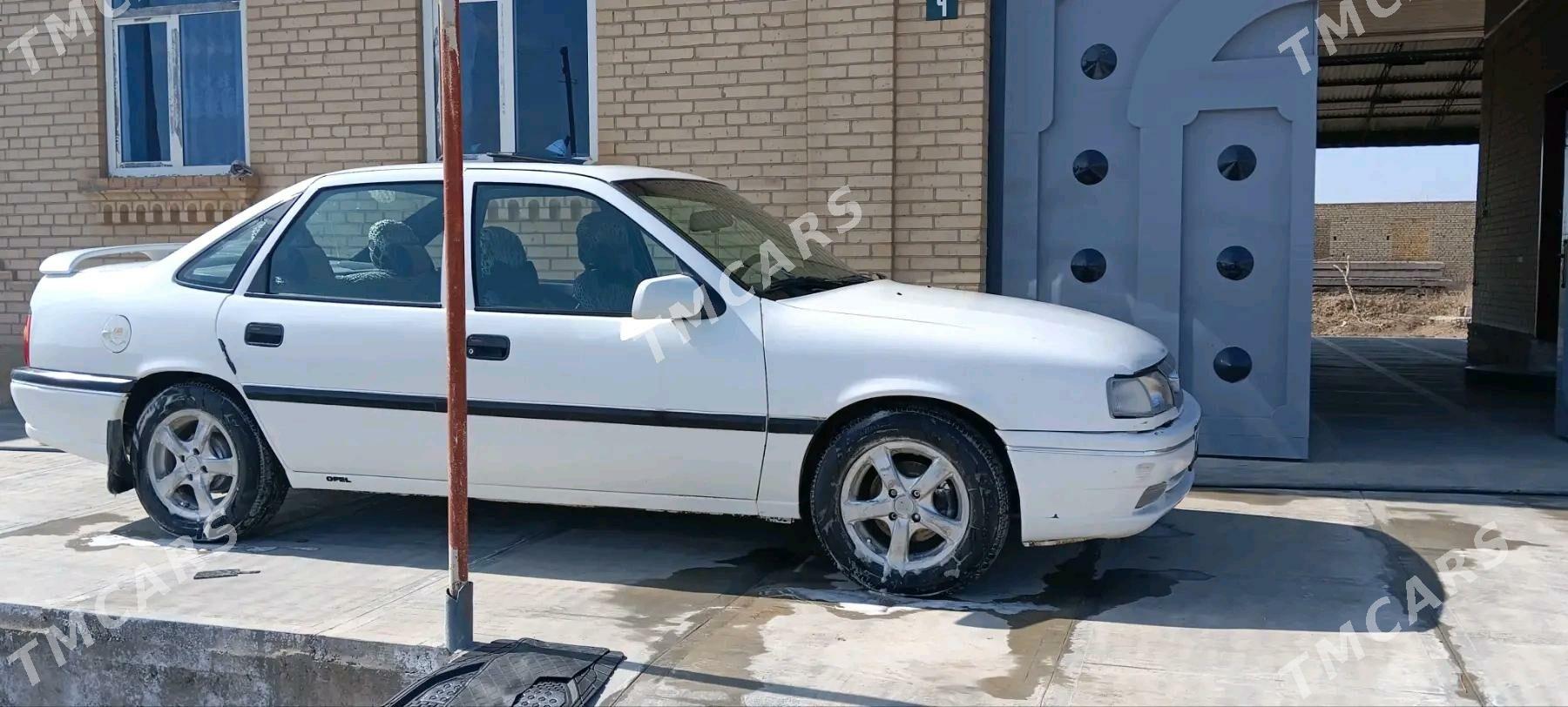 Opel Astra 1995 - 30 000 TMT - Фарап - img 5