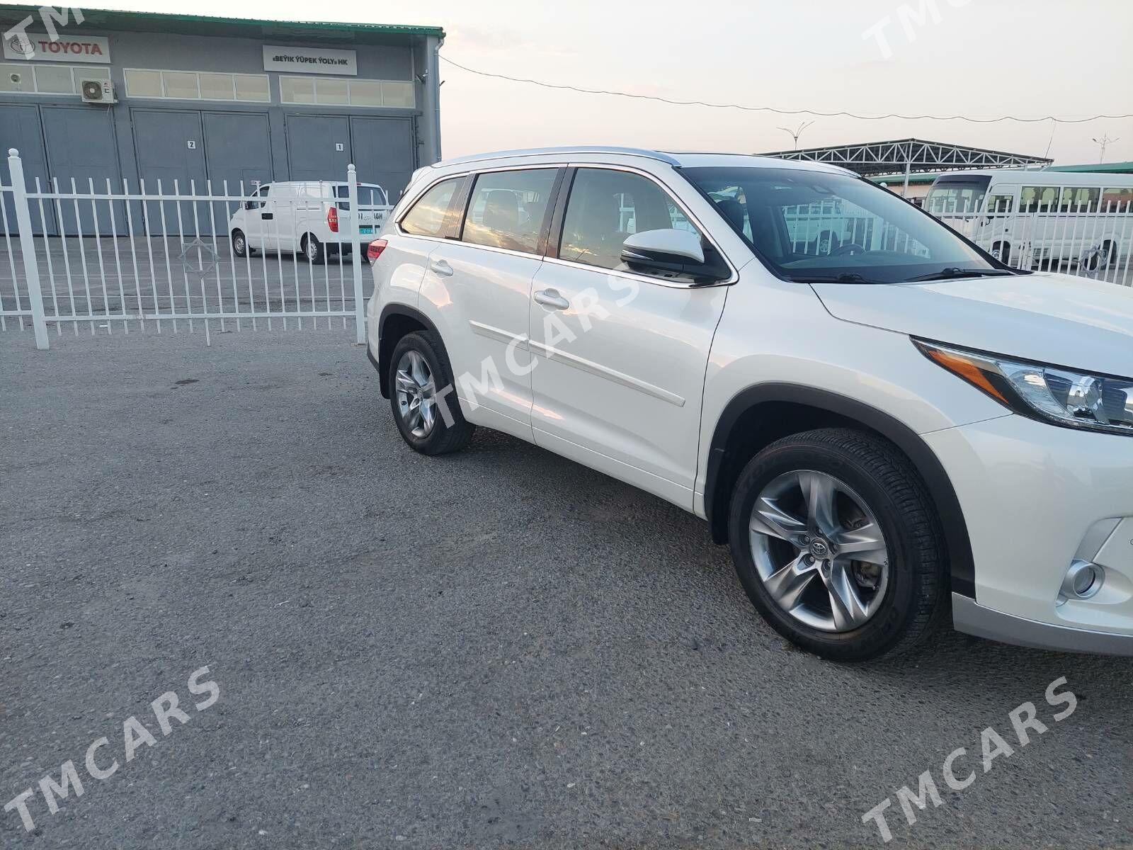 Toyota Highlander 2018 - 560 000 TMT - Ашхабад - img 2