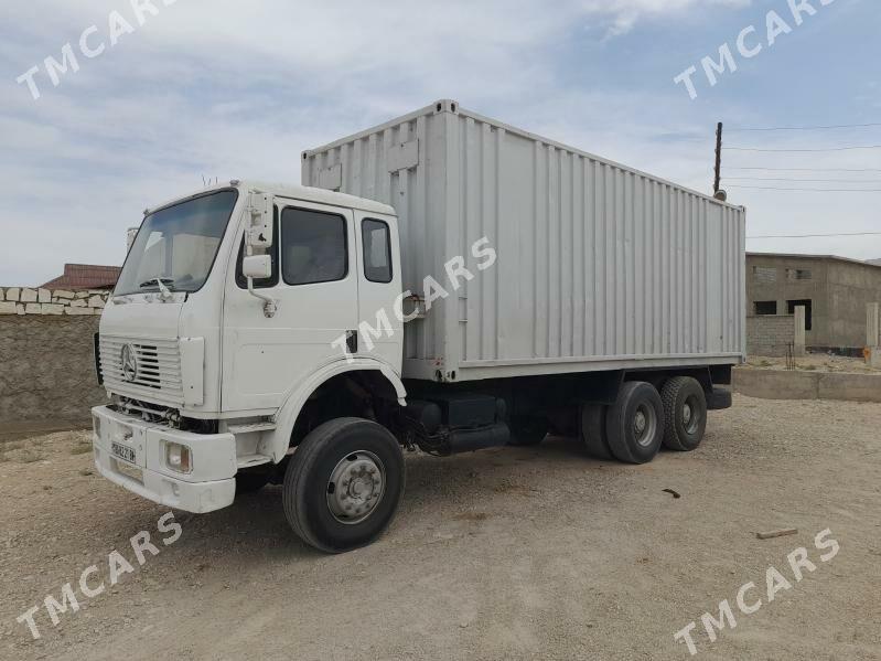 Mercedes-Benz ACTROS 3331 1989 - 300 000 TMT - Балканабат - img 2