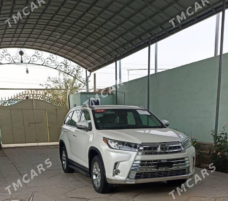 Toyota Highlander 2019 - 420 000 TMT - Теджен - img 4