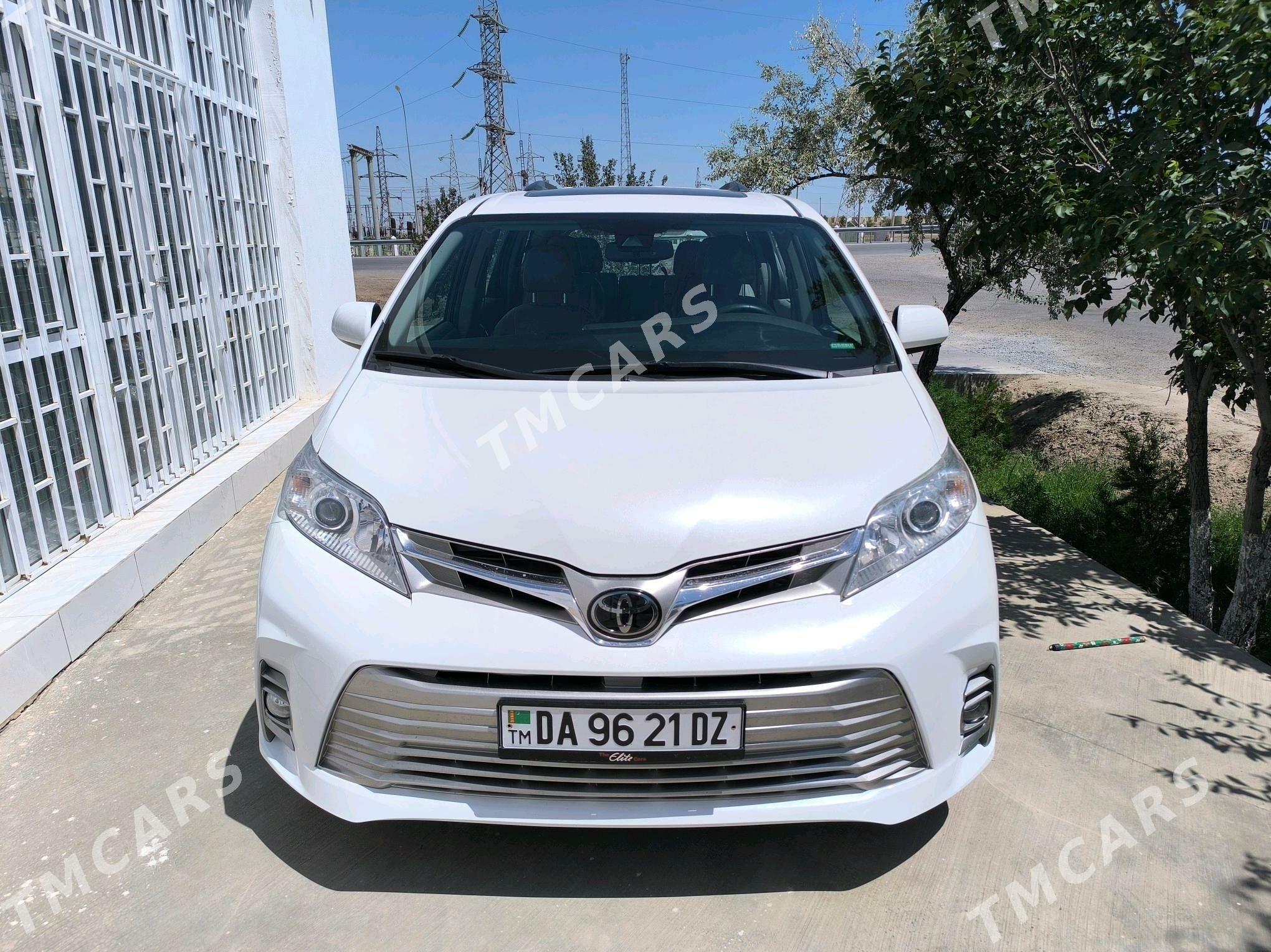 Toyota Sienna 2019 - 450 000 TMT - Шабатский этрап - img 3