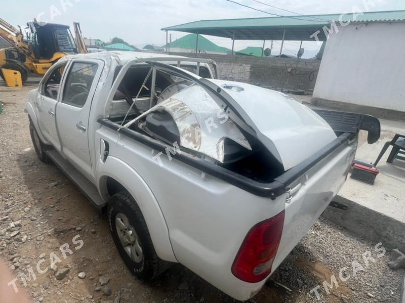 Toyota Hilux 2008 - 158 000 TMT - Garadamak Şor - img 4