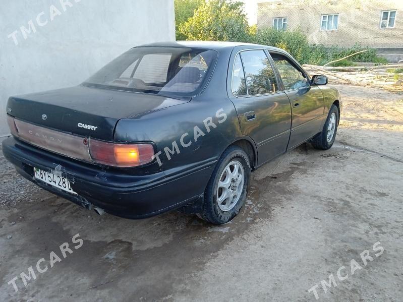 Toyota Camry 1994 - 40 000 TMT - Кёнеургенч - img 4