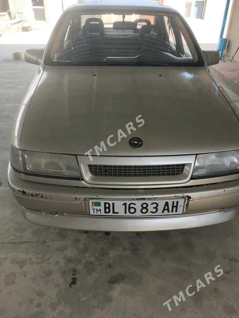 Opel Vectra 1991 - 32 000 TMT - Бахарден - img 6