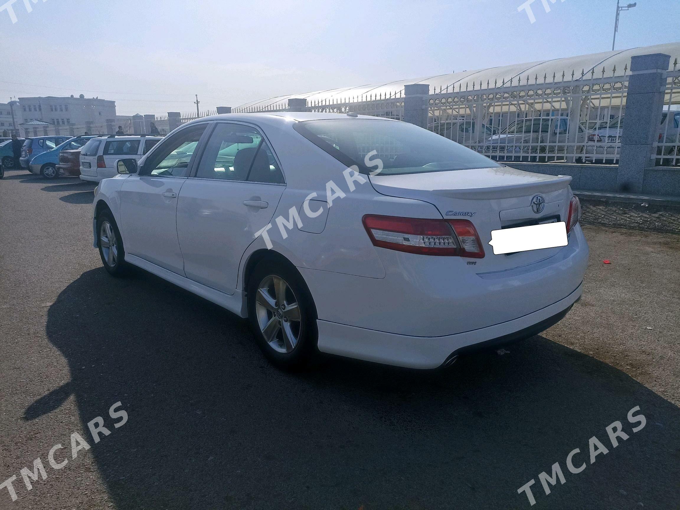 Toyota Camry 2010 - 160 000 TMT - Köneürgenç - img 2