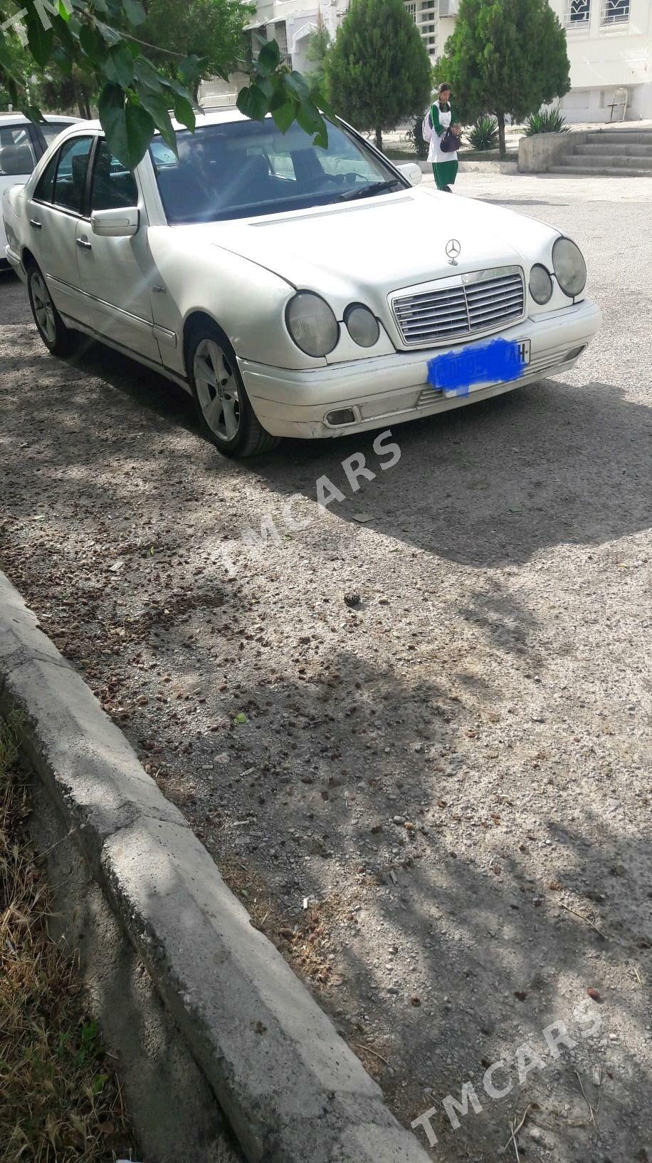 Mercedes-Benz E320 1998 - 47 000 TMT - Aşgabat - img 2