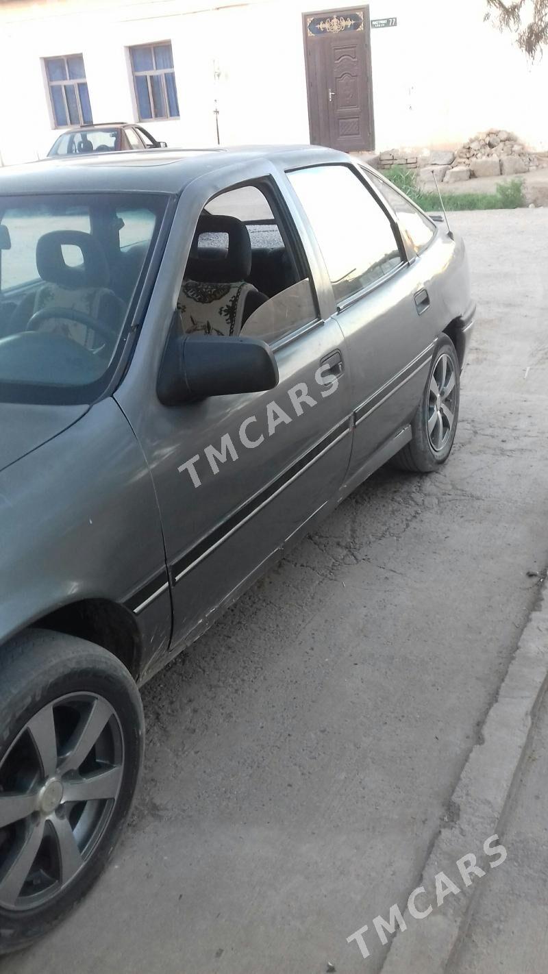 Opel Vectra 1990 - 14 000 TMT - Дашогуз - img 2