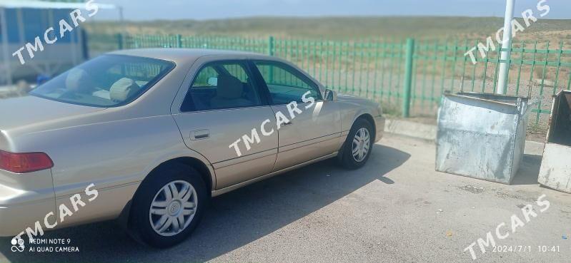 Toyota Camry 2001 - 116 000 TMT - Köneürgenç - img 2