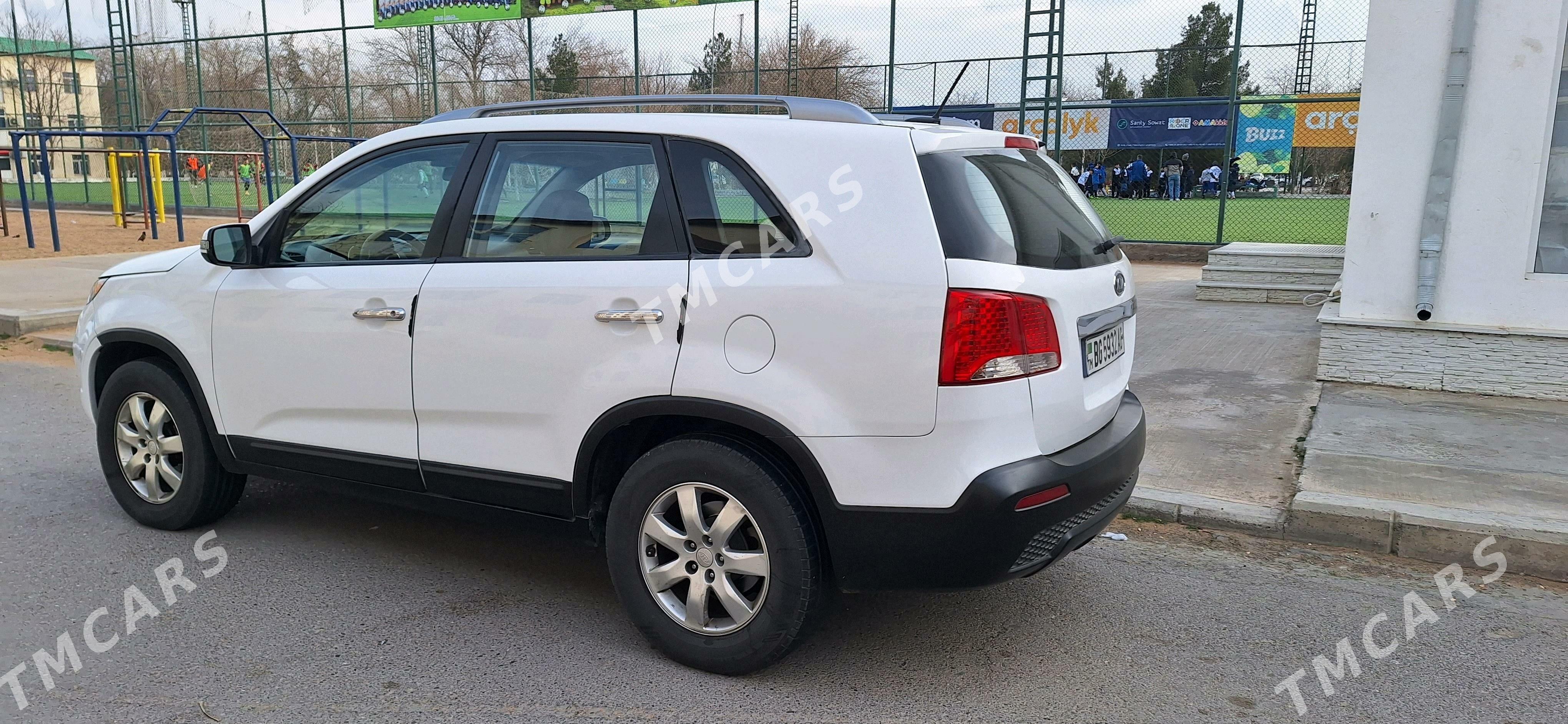 Kia Sorento 2010 - 157 000 TMT - Ашхабад - img 2