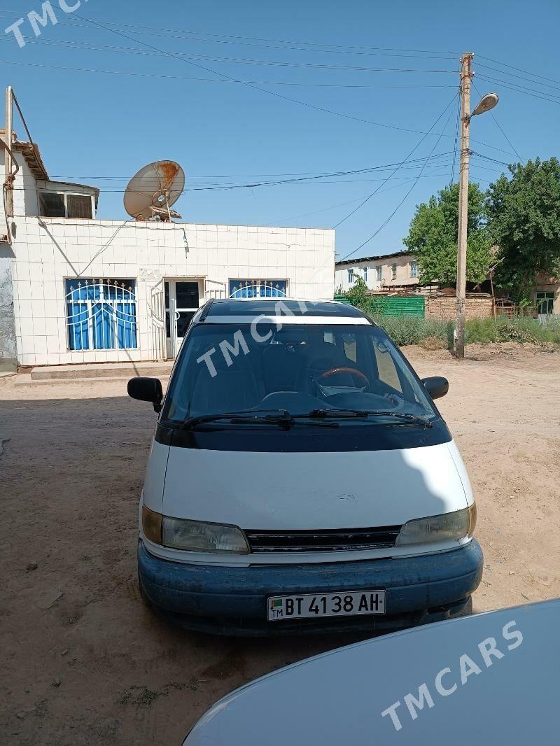 Toyota Previa 1993 - 45 000 TMT - Теджен - img 3