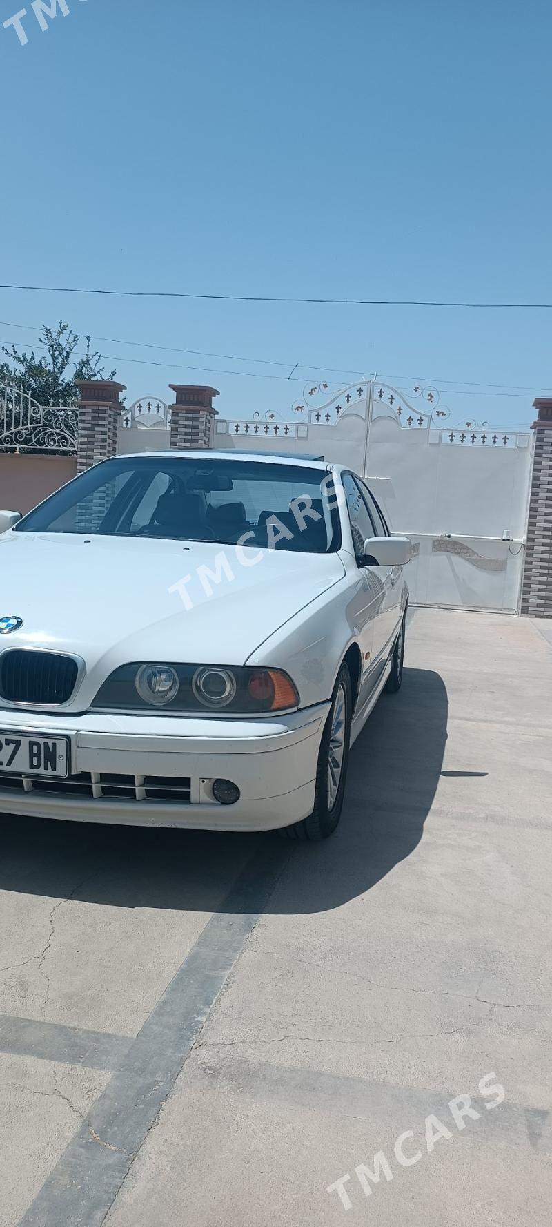 BMW E39 2003 - 120 000 TMT - Балканабат - img 2