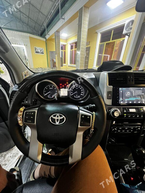 Toyota Land Cruiser Prado 2010 - 680 000 TMT - Бузмеин - img 5