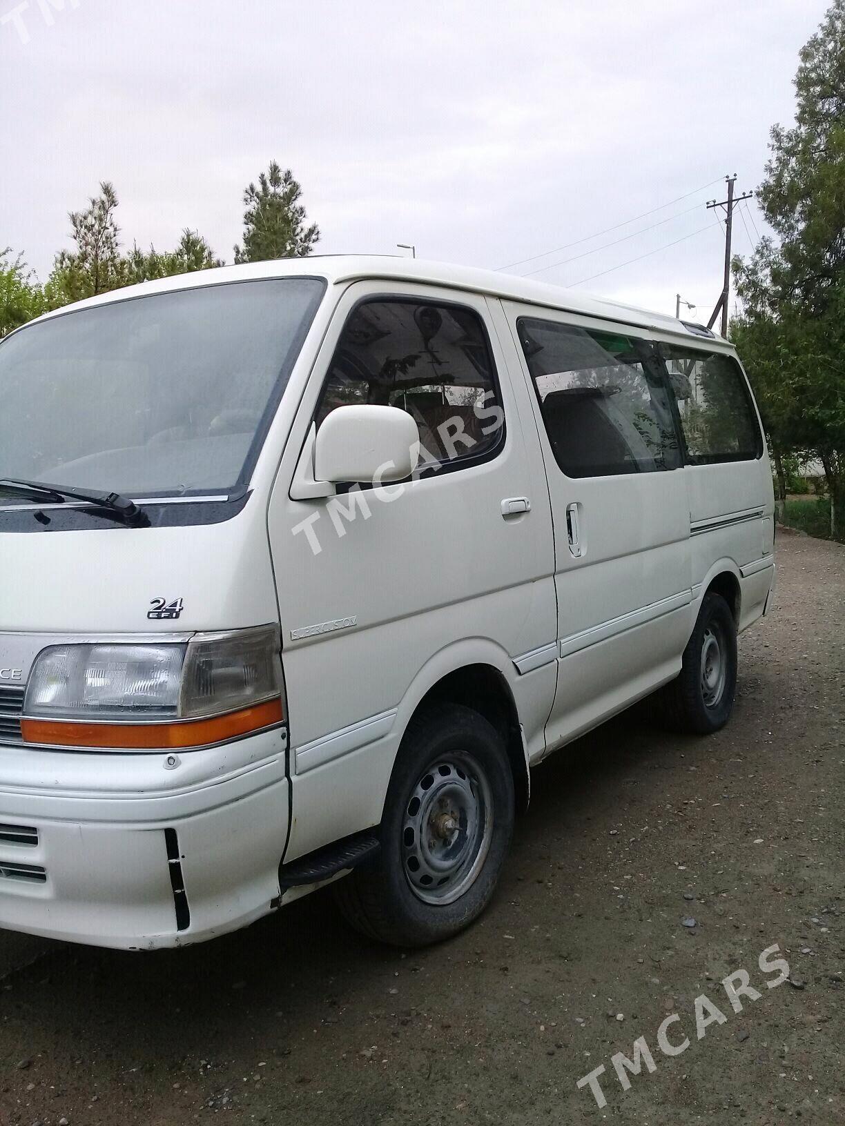 Toyota Hiace 1990 - 50 000 TMT - Мары - img 4