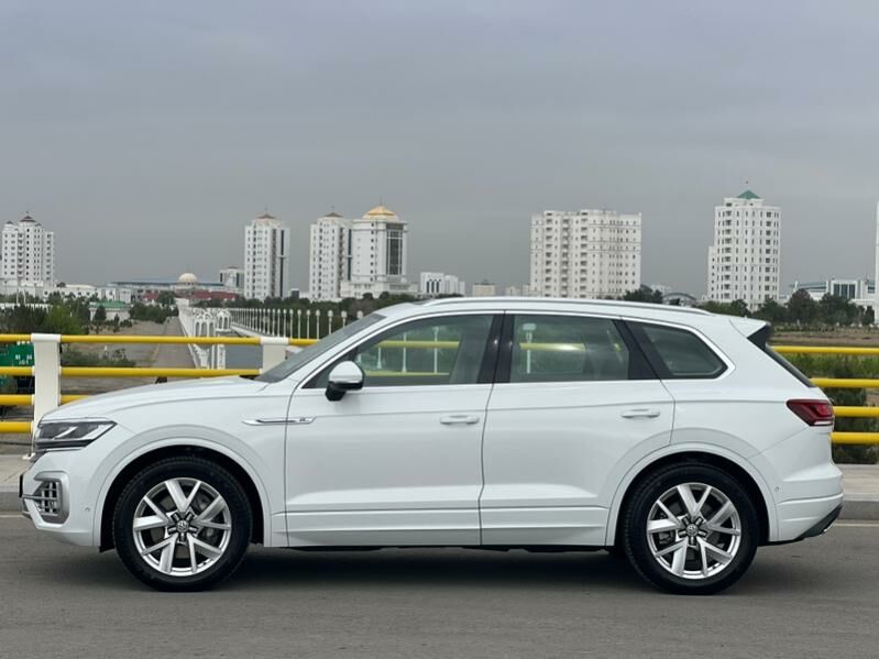 Volkswagen Touareg 2018 - 1 400 000 TMT - Aşgabat - img 2