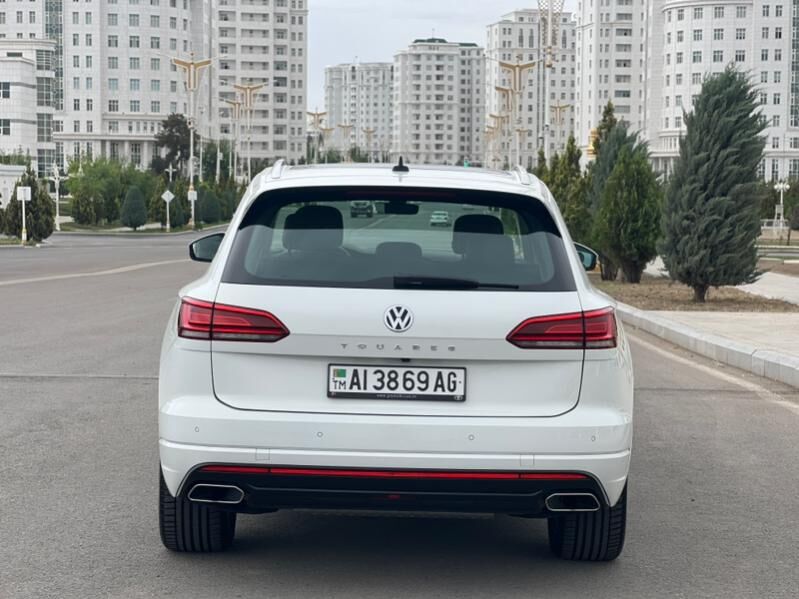 Volkswagen Touareg 2018 - 1 400 000 TMT - Aşgabat - img 7