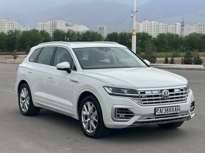 Volkswagen Touareg 2018 - 1 400 000 TMT - Ашхабад - img 9