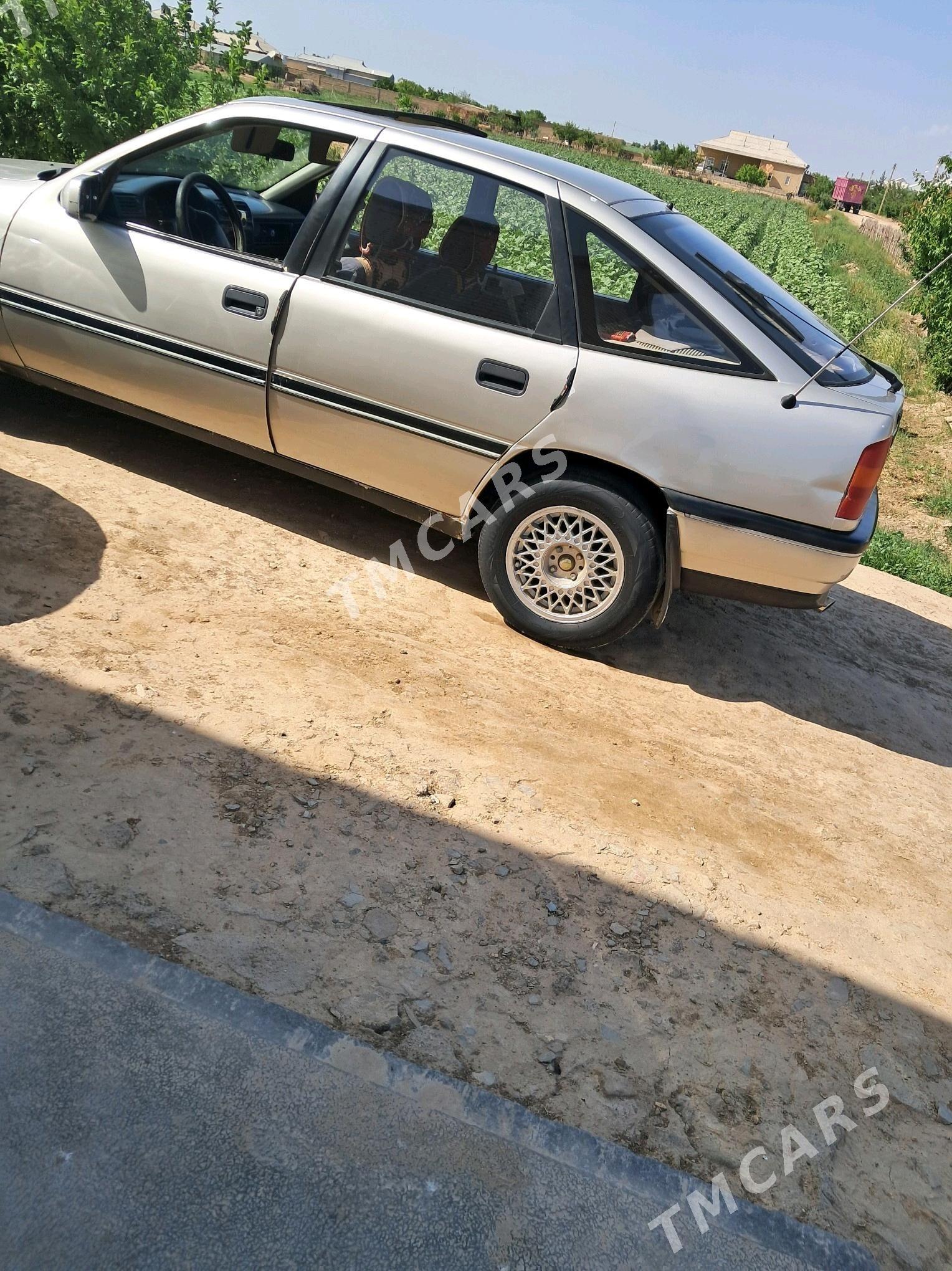 Opel Vectra 1991 - 26 000 TMT - Сакарчага - img 5