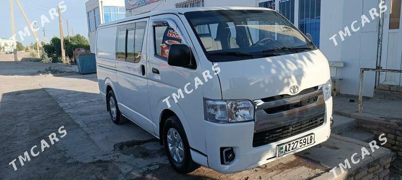 Toyota Hiace 2006 - 220 000 TMT - Гарабекевюл - img 5