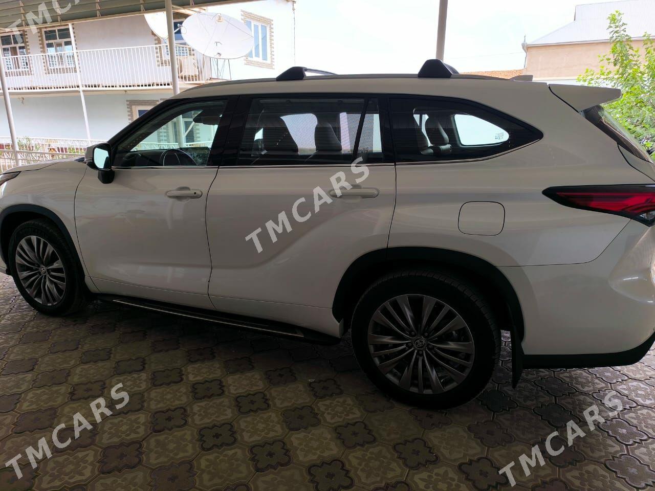 Toyota Highlander 2021 - 852 000 TMT - Ашхабад - img 2