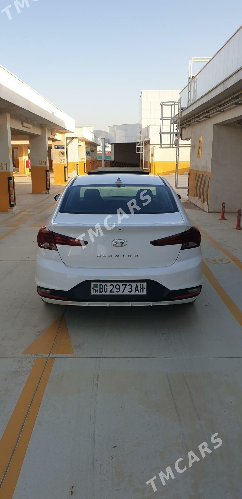 Hyundai Elantra 2019 - 205 800 TMT - Parahat 1 - img 5