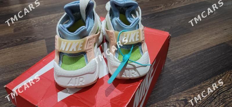 Nike Air Huarache кросовки - Мир 3 - img 3