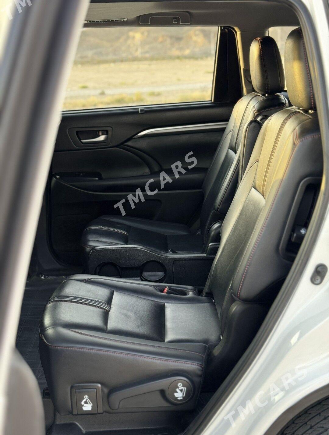 Toyota Highlander 2018 - 470 000 TMT - Balkanabat - img 8