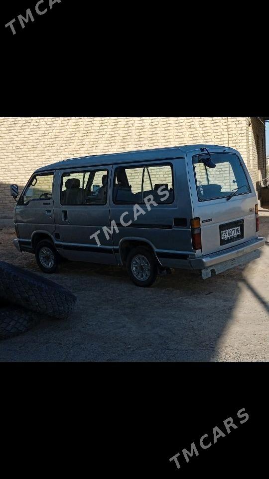 Toyota Hiace 1987 - 32 000 TMT - Мургап - img 2