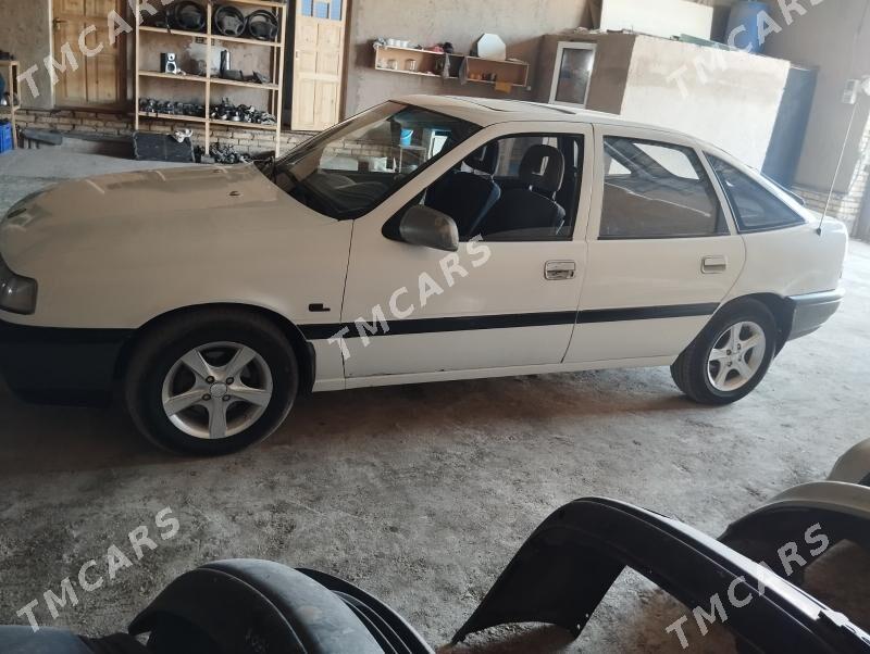 Opel Vectra 1990 - 30 000 TMT - Дашогуз - img 3