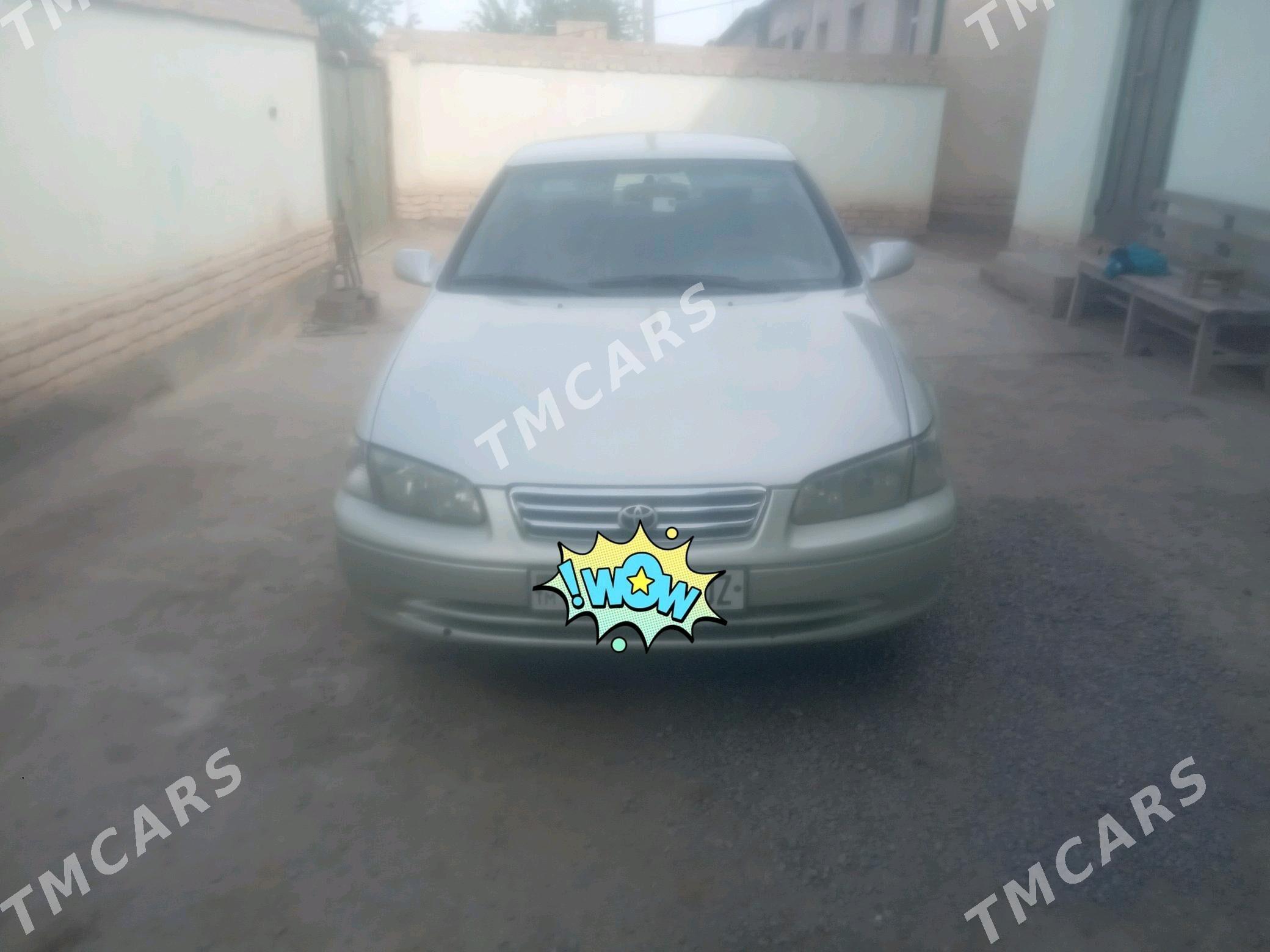 Toyota Camry 2001 - 115 000 TMT - Дашогуз - img 3