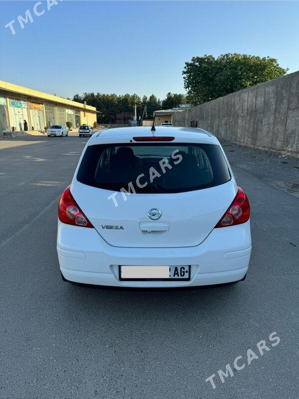 Nissan Versa 2010 - 113 000 TMT - Büzmeýin - img 6