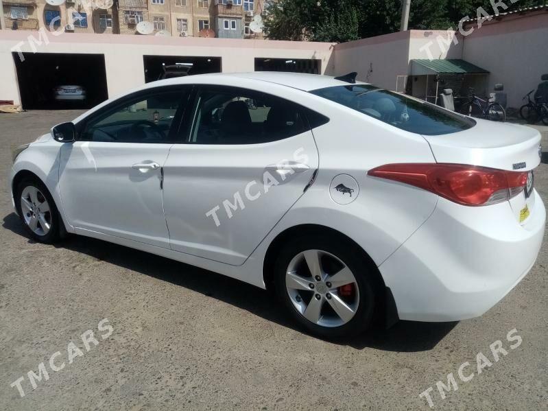 Hyundai Elantra 2011 - 125 000 TMT - Mary - img 4