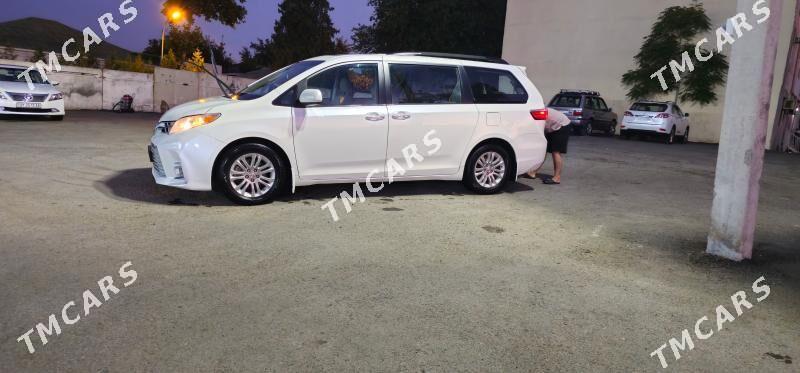 Toyota Sienna 2016 - 380 000 TMT - Kim raýon - img 3