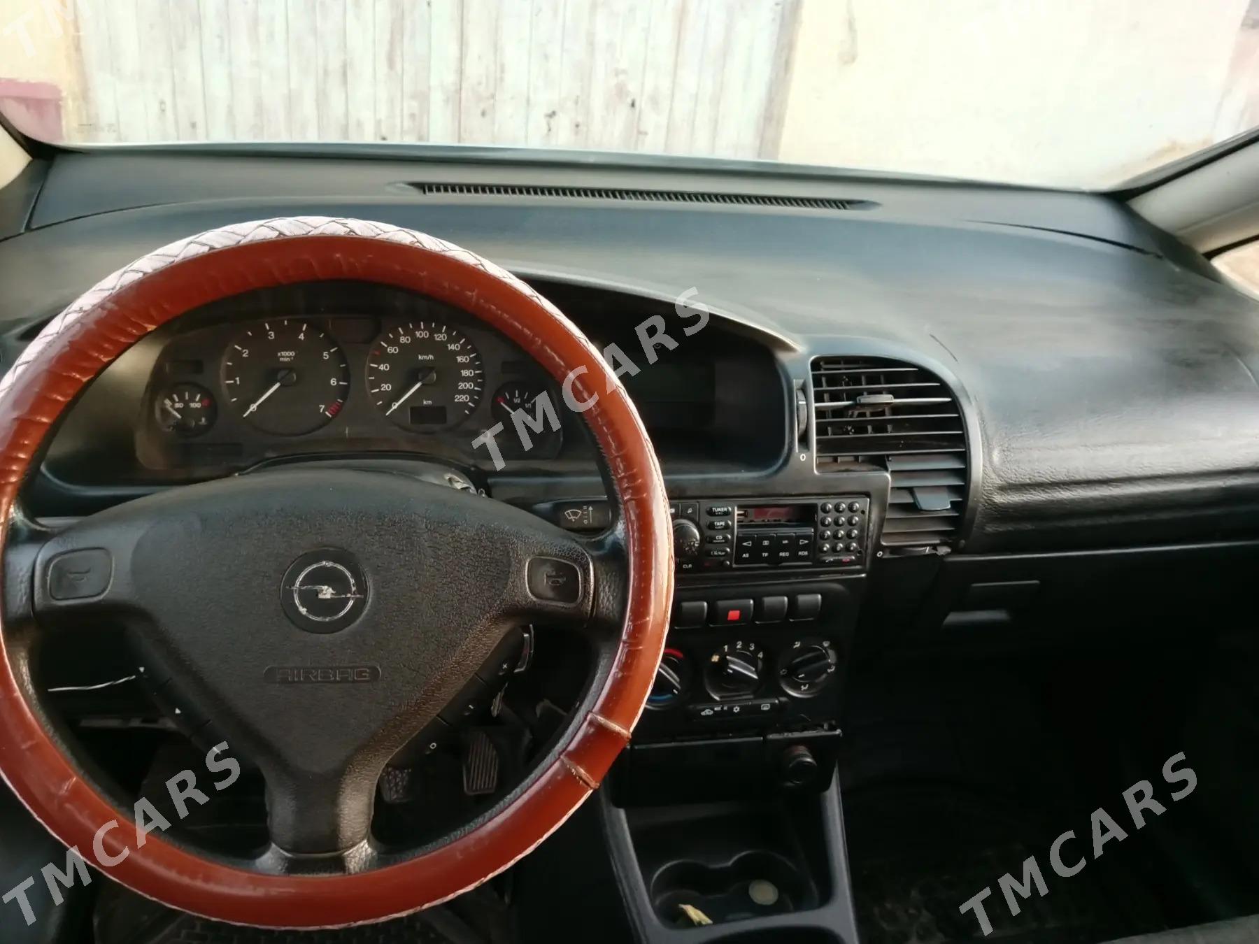 Opel Zafira 2000 - 65 000 TMT - Daşoguz - img 4