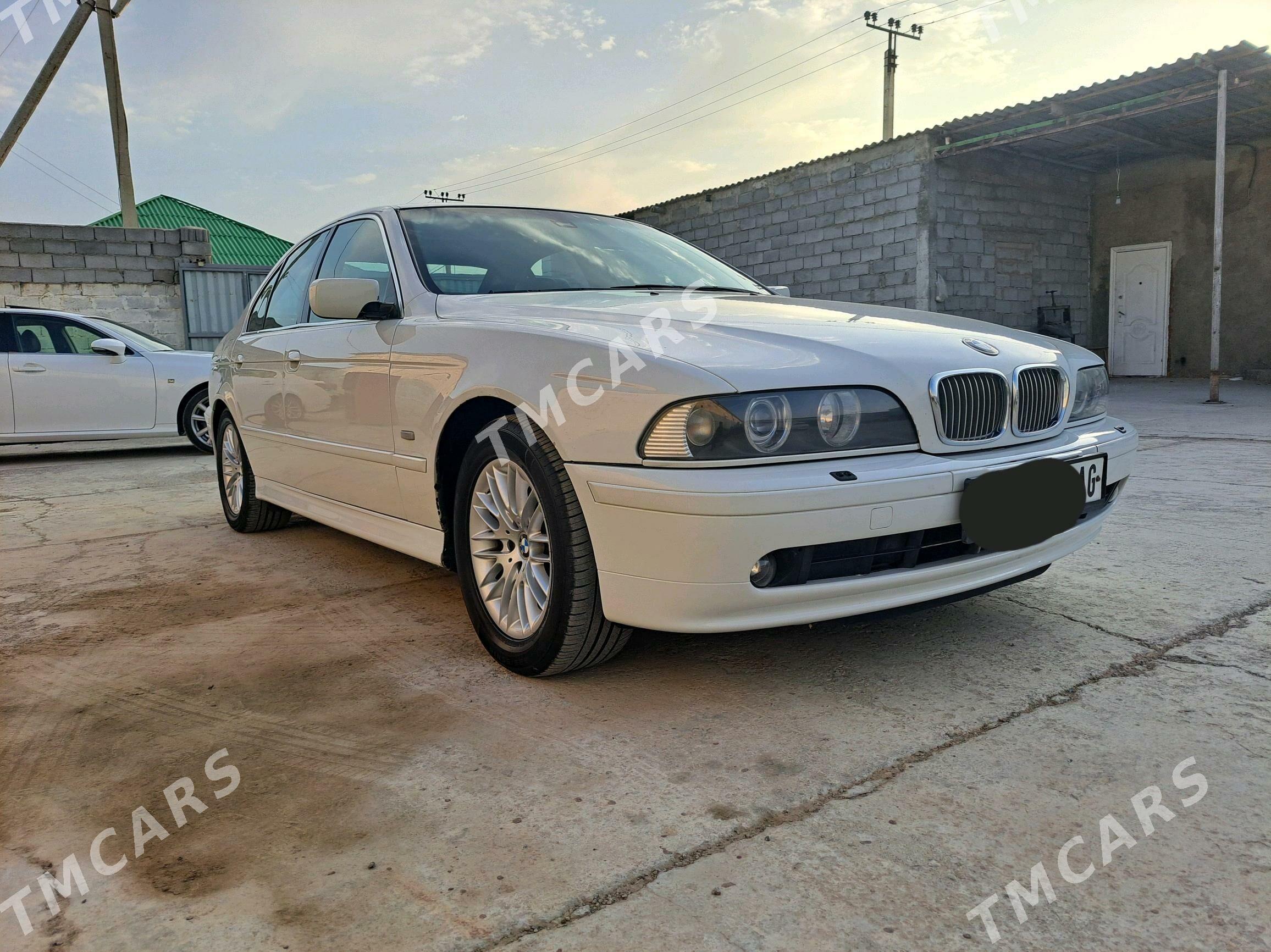 BMW E39 2002 - 115 000 TMT - Кëши - img 2