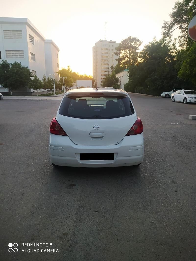 Nissan Versa 2010 - 100 000 TMT - Бахарден - img 6