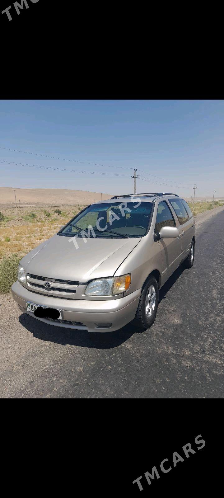 Toyota Sienna 2002 - 170 000 TMT - Serhetabat (Guşgy) - img 2