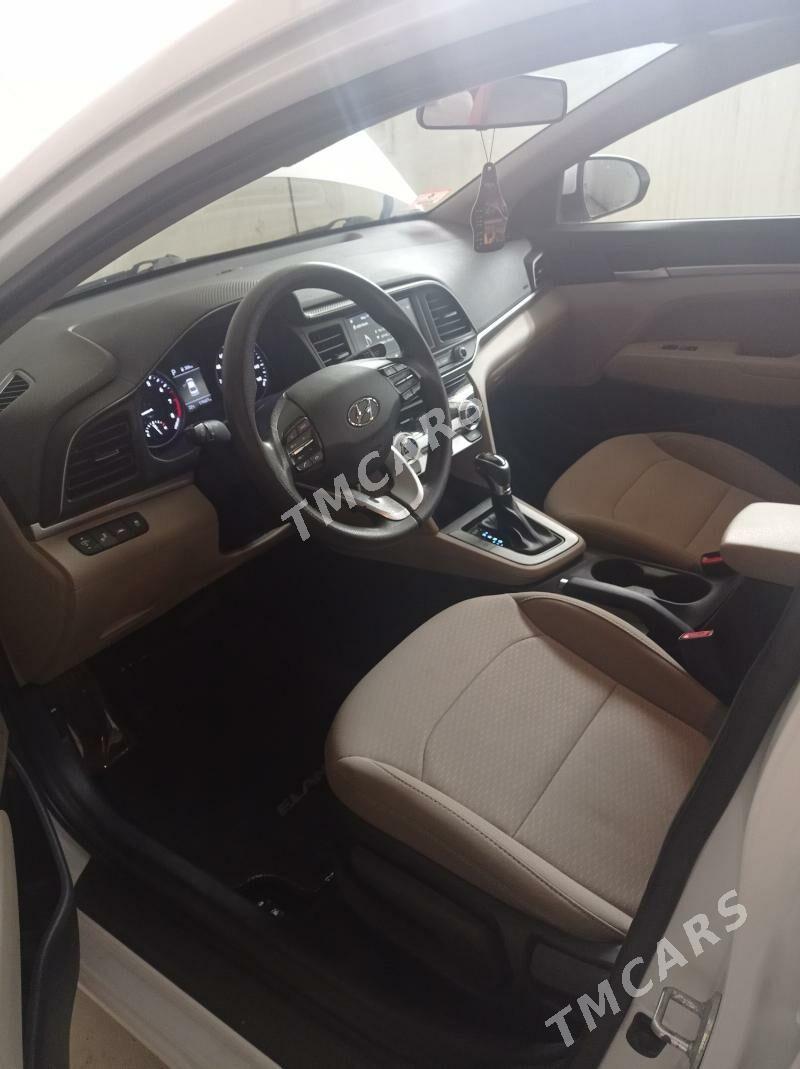 Hyundai Elantra 2019 - 220 000 TMT - Parahat 1 - img 7