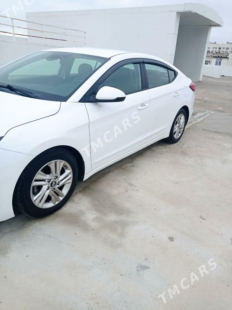 Hyundai Elantra 2019 - 220 000 TMT - Parahat 1 - img 3