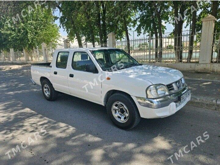 Nissan Navara 2009 - 135 000 TMT - Aşgabat - img 4