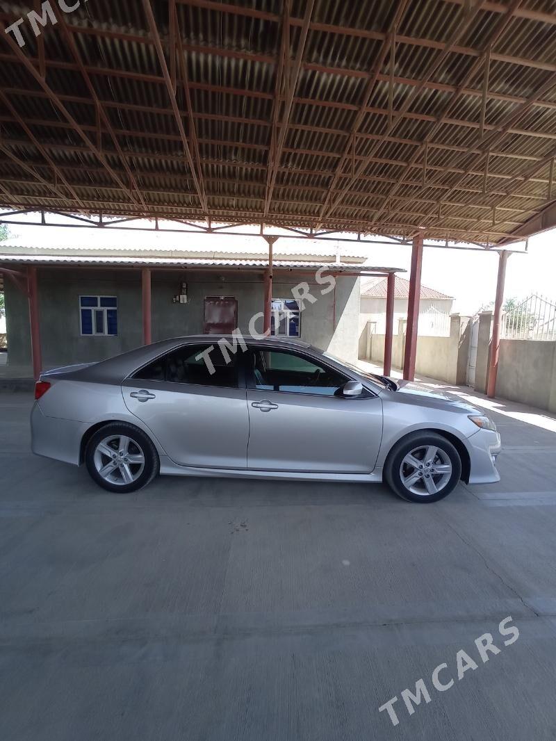 Toyota Camry 2012 - 225 000 TMT - Гумдаг - img 2