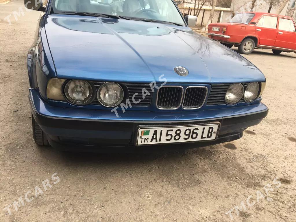 BMW 520 1988 - 35 000 TMT - Türkmenabat - img 3