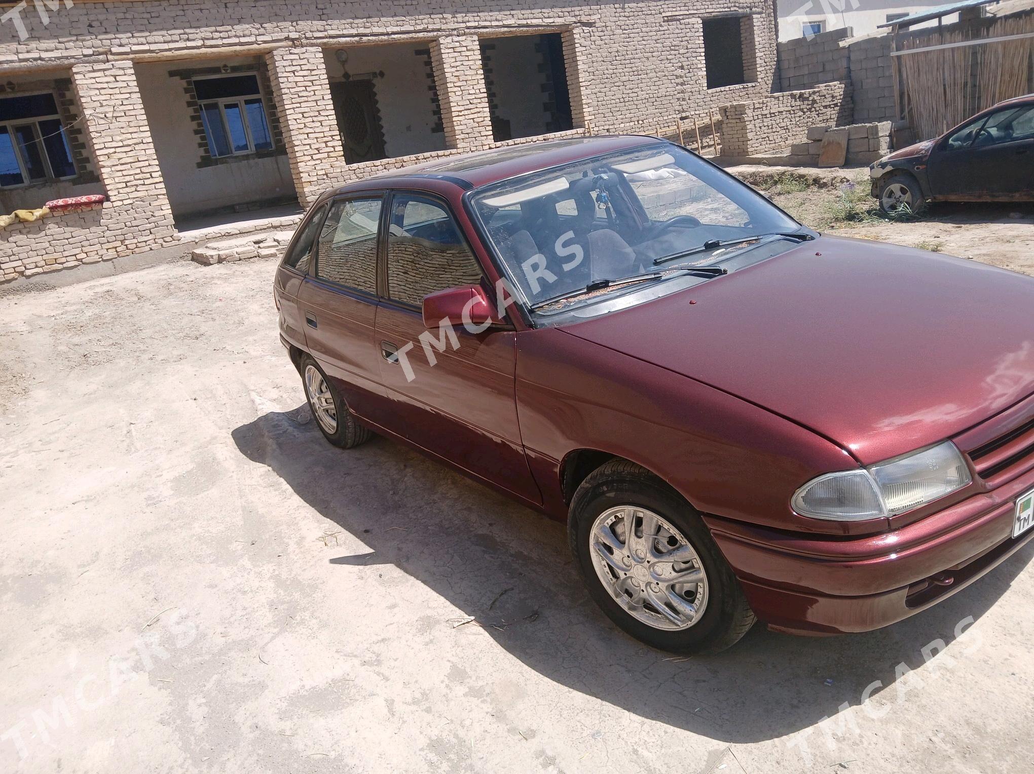 Opel Astra 1992 - 28 000 TMT - Дашогуз - img 4