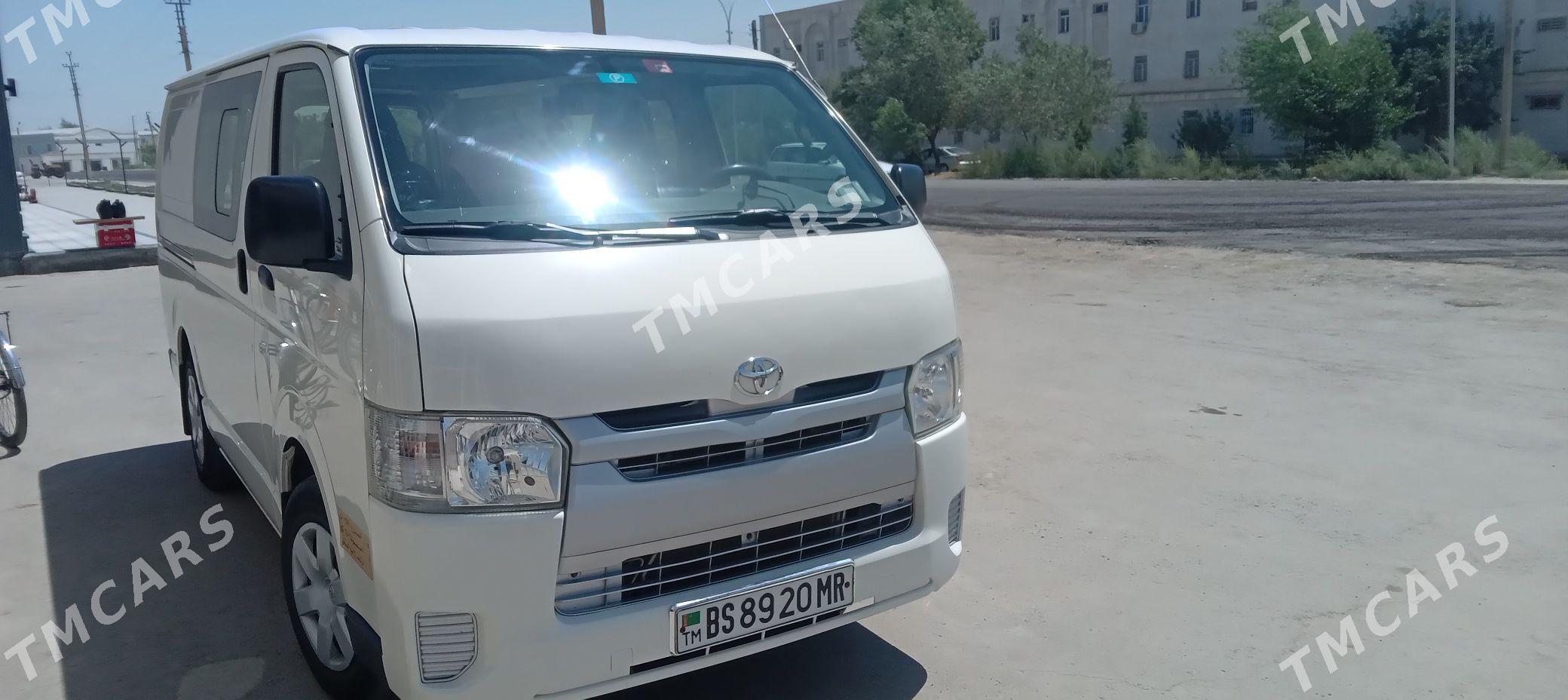 Toyota Hiace 2018 - 400 000 TMT - Ёлётен - img 6