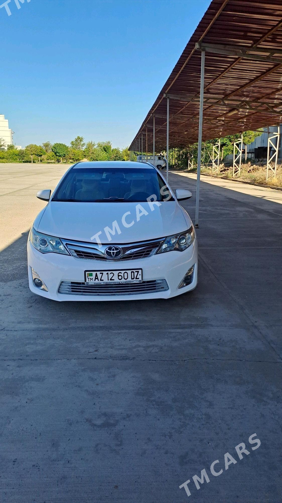 Toyota Camry 2012 - 175 000 TMT - Дашогуз - img 4