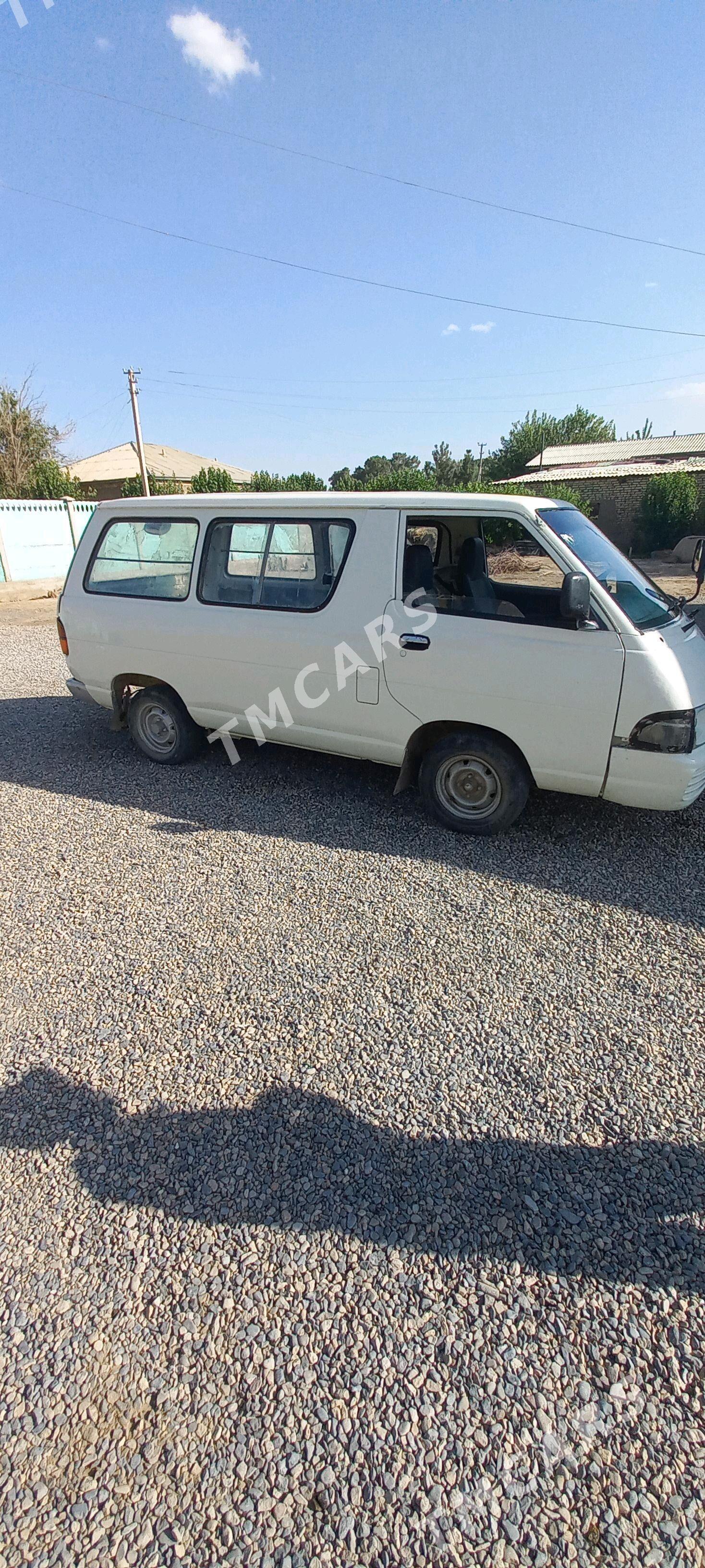 Toyota Town Ace 1995 - 20 000 TMT - Мары - img 6