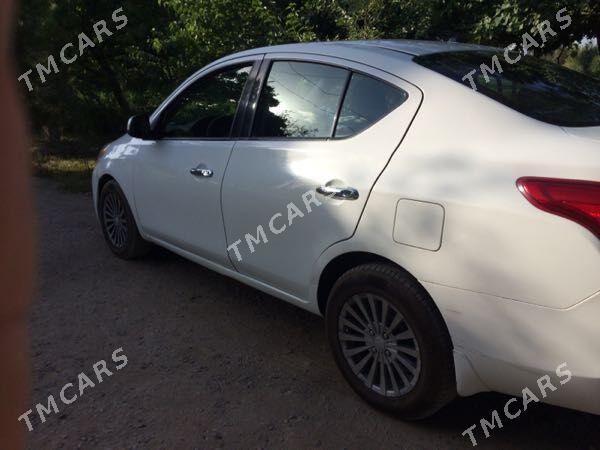 Nissan Versa 2012 - 82 000 TMT - Сакарчага - img 2