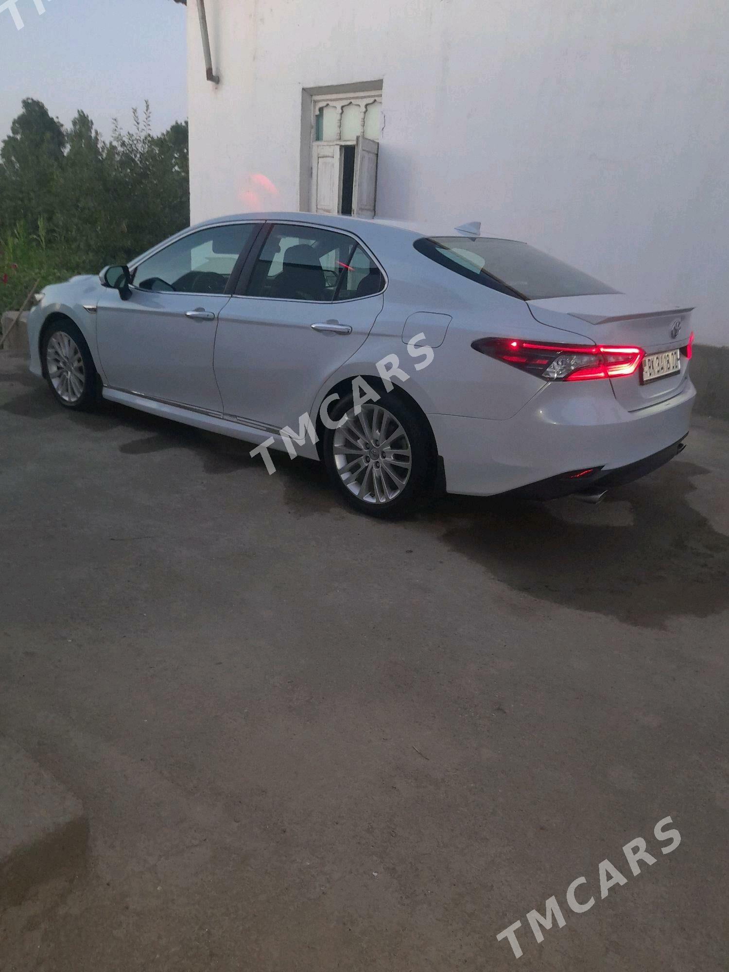 Toyota Camry 2019 - 240 000 TMT - Шабатский этрап - img 3